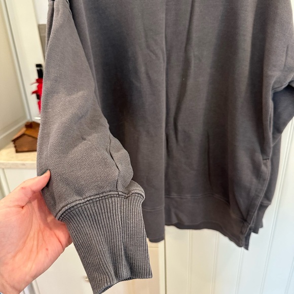 Aerie Oversized Grey Sweatshirt - Picture 3 of 5